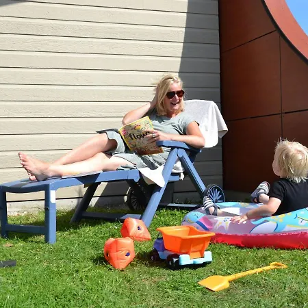 In Netherlands With Dune Garden Holiday home 's-Gravenzande